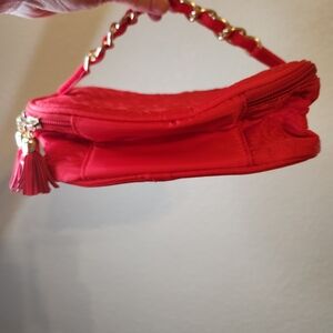 Mary Kay Red Quilted Cosmetic Makeup Bag Hearts Gold Chain Handle Tassels Zip